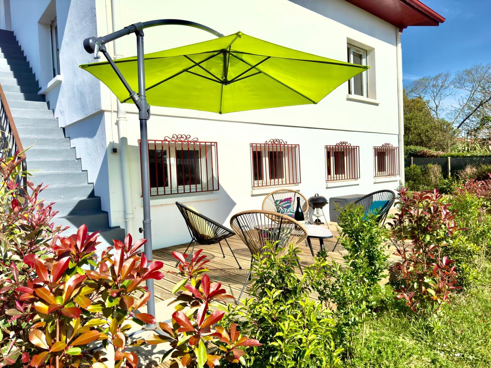 Maison Des Chenes 64 - Independant Apartment With Terrasse 布科 外观 照片